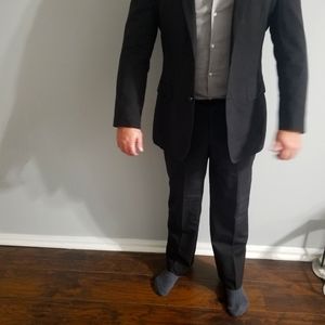 100% AthenticVersace Suit with Stitched Strips 54r Euro but fits like a 42r, 43r